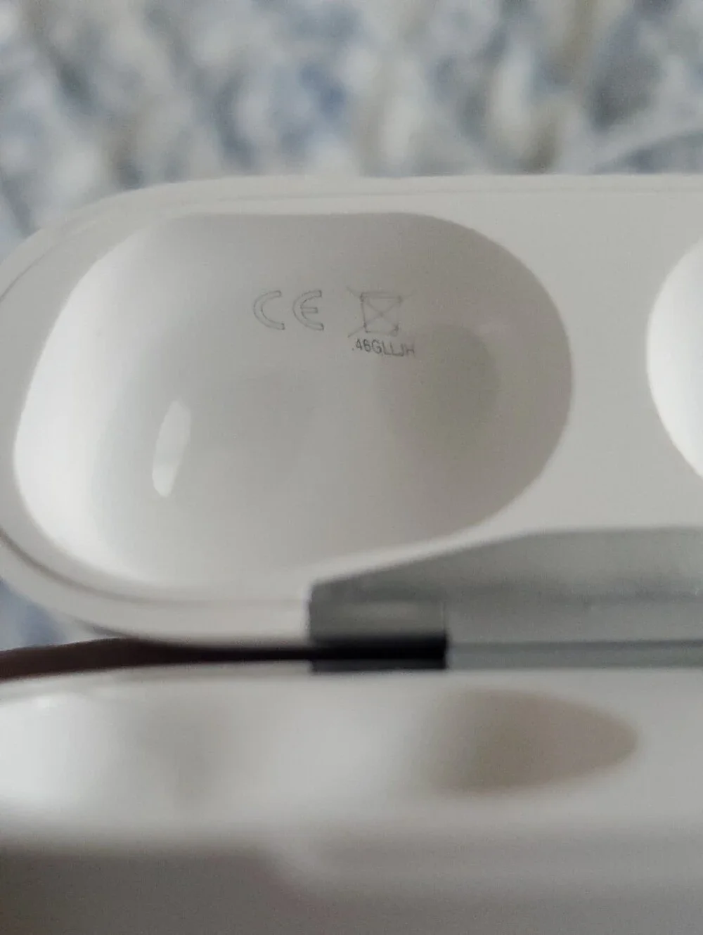 Apple White AirPods Pro 3 with Charging Case
